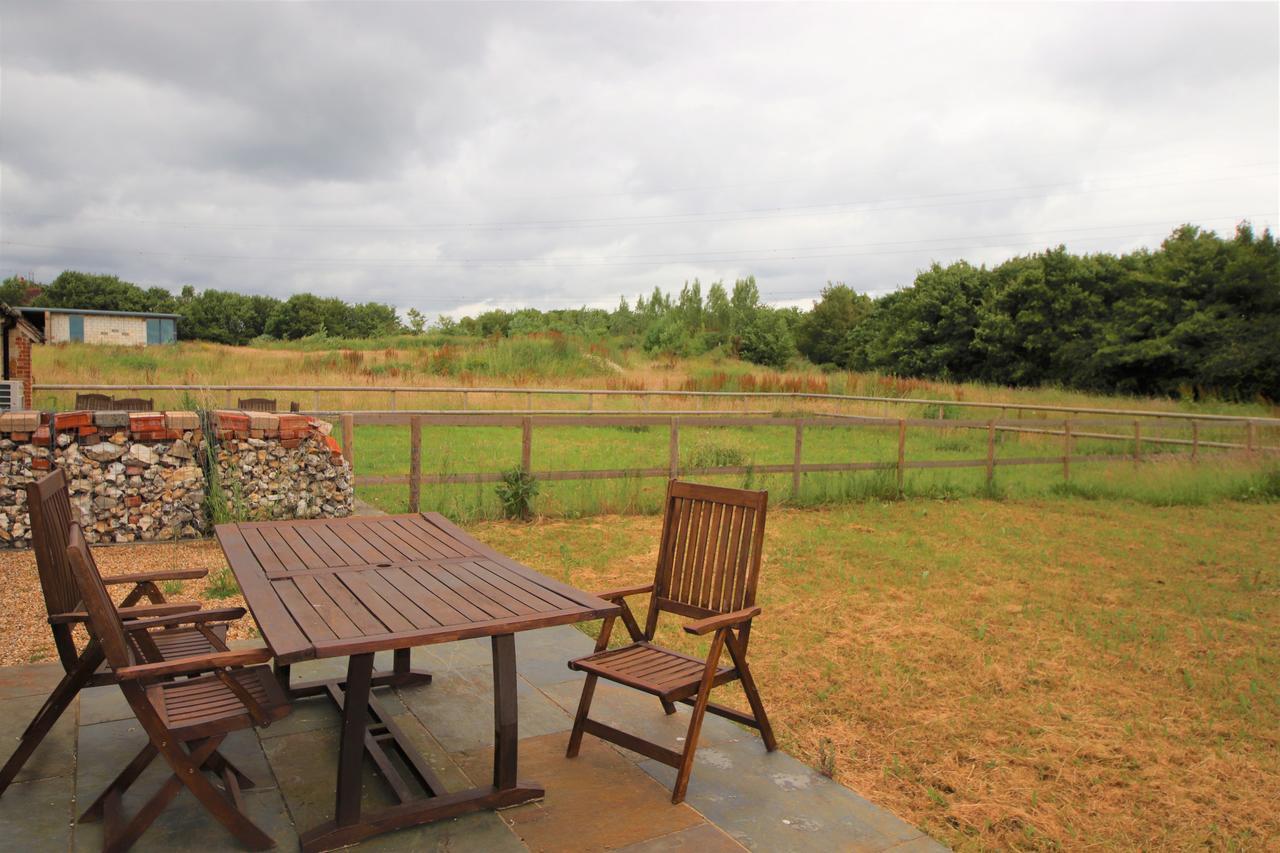 South Cottage - Rural Gem In The Heart Of The Sussex Countryside Twineham エクステリア 写真